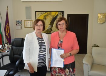 Ловеч и Троян ще развиват съвместно екологичен транспорт