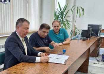 Кметът Николай Димитров подписа анекс към колективния трудов договор за образование в Несебър