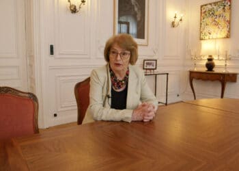 “БНТ Представя” Копринка Червенкова с филма “Съответна на себе си”