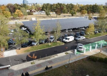 Откриха първия фотоволтаичен парк в университет у нас