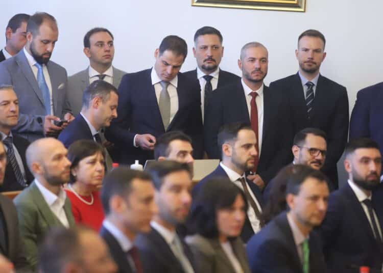 Разпадна се групата на "Възраждане" в СОС 1 Снимка: Красимир Свраков