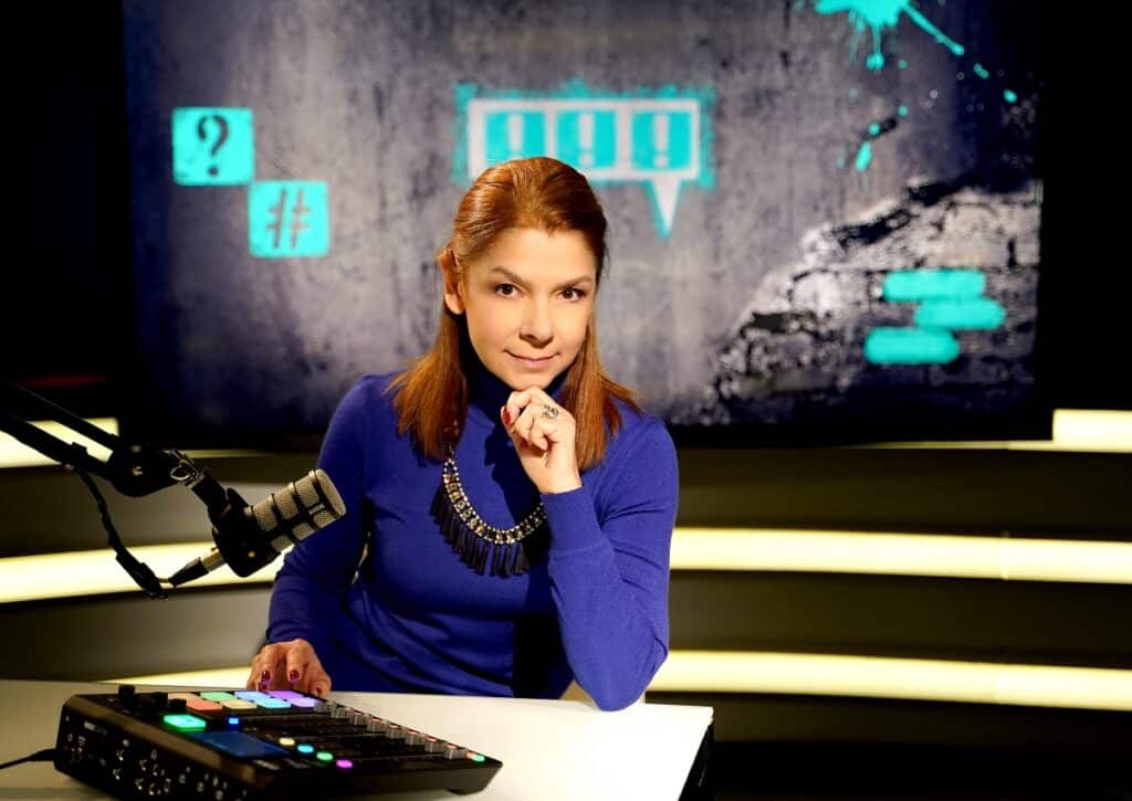 Надя Обретенова е водеща на новия подкаст Истината за. на БНТ 01