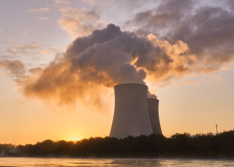 nuclear power plant 4535760 1280