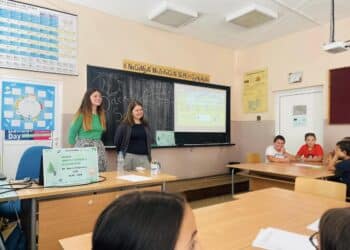 Студенти и ученици работят заедно по проекти за опазване на околната среда