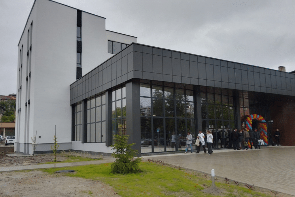 Международен младежки център откриха в Перник 1 13782 6423c2ca418e91bb42e70c25b83d565ajpg