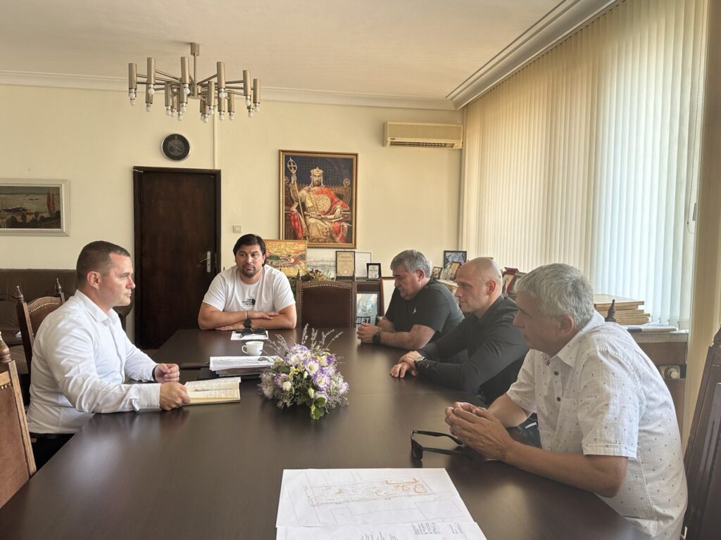 Русе помага финансово на спортисти за предстоящите олимпийски и параолимпийски игри 2 photo 2024 07 11 17 22 01
