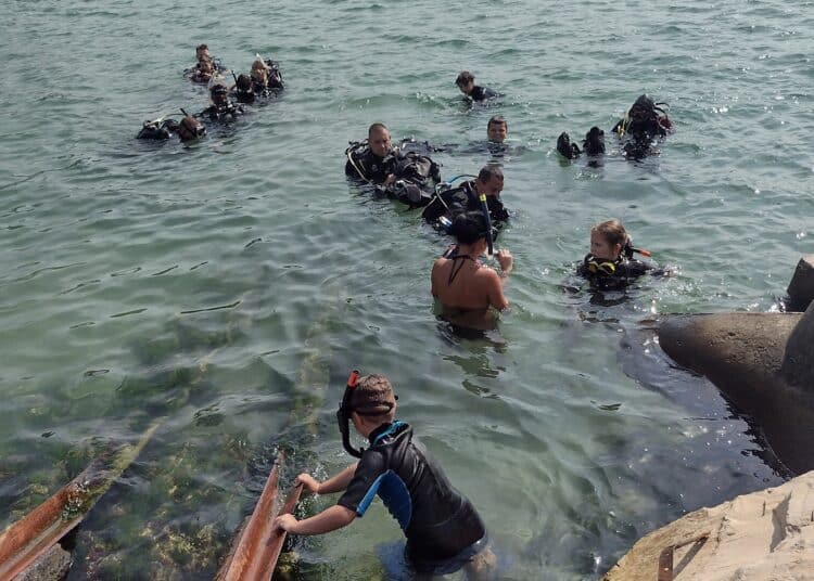 Над 40 деца и младежи опознават подводния свят на Черно море 1 visual Priqteli na moreto