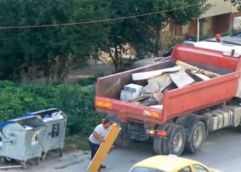 АКФ: Как с едрогабаритния отпадък Столичната община се източва два пъти