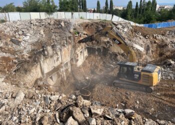 Премахват сградите от терена на Националната детска болница до месец