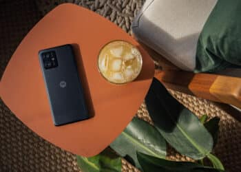 До 300 лева онлайн отстъпка на HMD Skyline и Motorola G54 във Vivacom