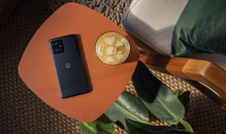 Visual Motorola G54