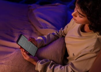 Новият TCL 50 Pro NXTPAPER 5G вече е достъпен в мрежата на Vivacom