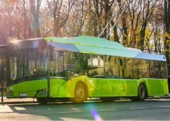 Пускат 35 нови хибридни тролейбуса в София