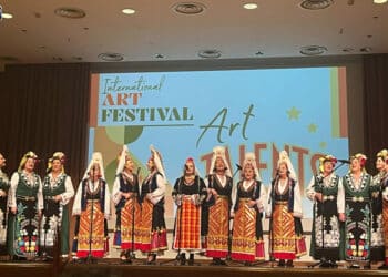 Несебърски състави направиха фурор на конкурс в Италия
