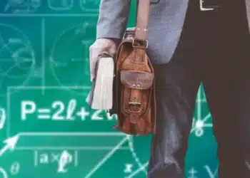 Учители искат увеличение с 20% на заплатите от догодина