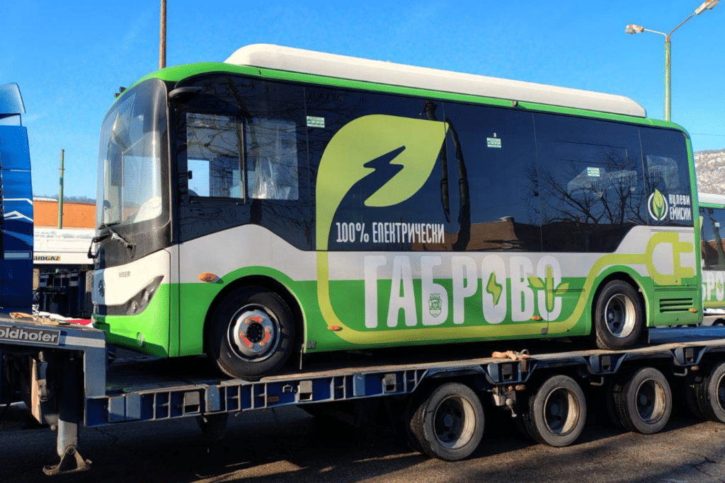 16548 Higer Bus1jpg