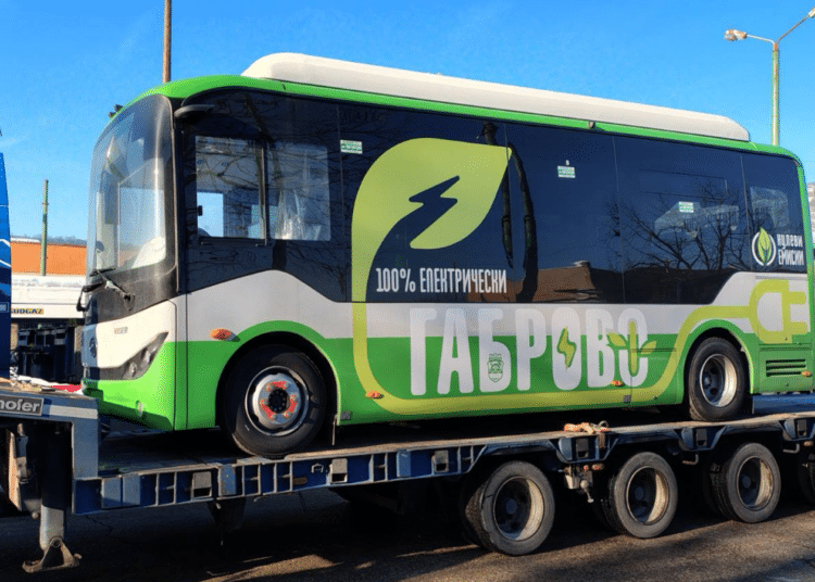 16548 Higer Bus1jpg