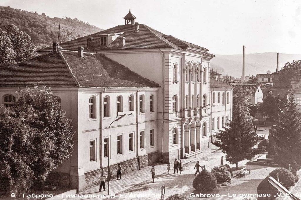 aprilovska gimnazia 1 min