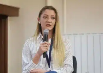 Трендът на пазара на труда: Охлаждане при търсенето и внос на работници