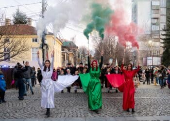 Тържествено шествие в Самоков за националния празник (снимки)