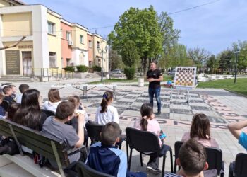В Козлодуй се проведе открит урок по шахмат (снимки)