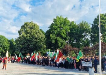 Козлодуй изпрати 1500 походници по пътя на Ботевата чета (снимки)