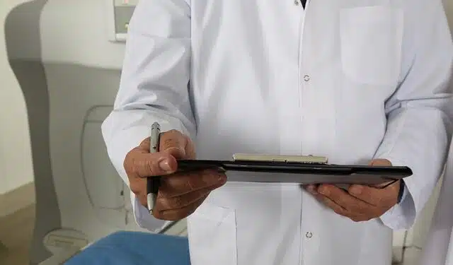 doctor 1228627 640