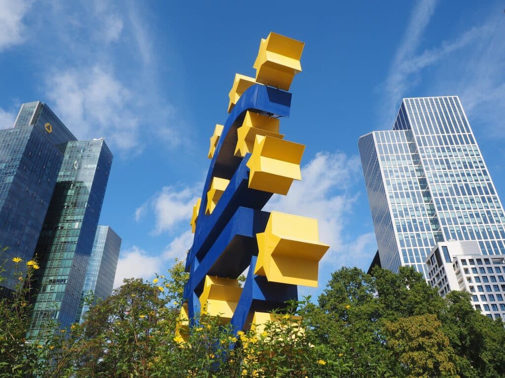 euro sculpture