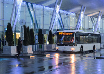 Тръгва нощният автобус до летището в София