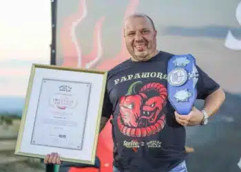 Българин постави световен рекорд с най-лютата чушка в света Carolina Reaper