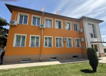 Санираха училище и кметства в община Раковски (снимки)