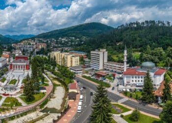 Слънчеви панели ще захранват сградата на Община Мадан