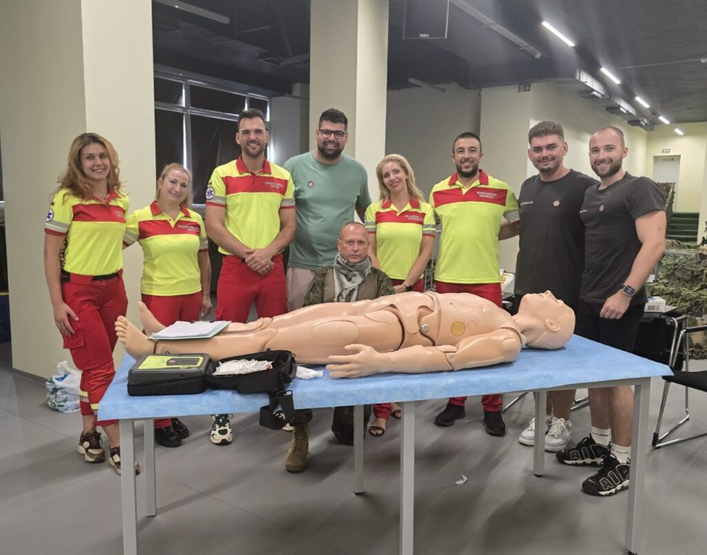 Най-добрите в света тренират наш екип за състезание по реанимация 1 Paramedics19