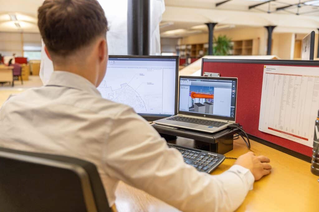 computer 8499930 1280