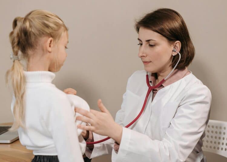 Недостиг на здравни специалисти в общинските училища и градини 1 doctordete
