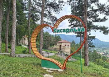 На финалната права: Приключенски парк в “Хисарлъка” ще забавлява с въжени атракции и алпийски тролей