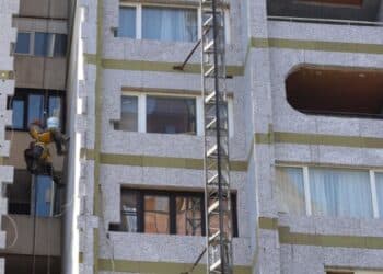 Санират още 130 блока в София