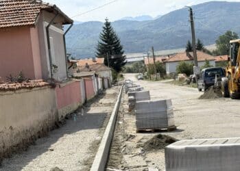 Ремонтът на читалището в Рельово край Самоков напредва