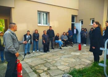 При симулация на пожар евакуираха сграда в Ивайловград за по-малко от 6 минути