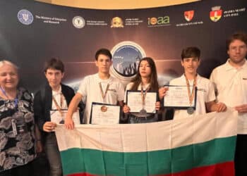 4 медала за България от международна олимпиада по астрономия и астрофизика