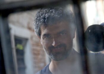 Виктор Попов и “Водопадът на деветте дракона”: От София до Пекин и обратно