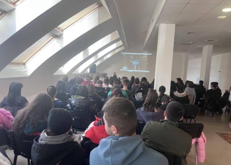 В Самоков организираха Академия за безопасно шофиране за ученици 1 1 17