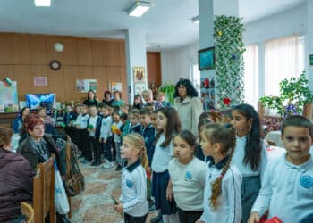 Коледна среща между поколенията в Царево (снимки)