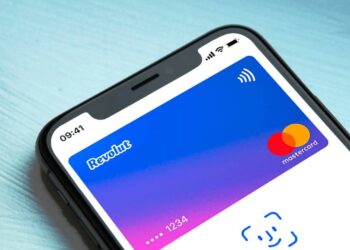 Вече не може да се превеждат левове по Revolut