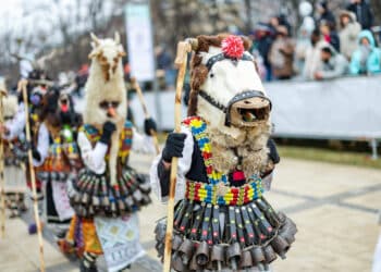 Хиляди участници от цялата страна и 20 международни групи взеха участие в първия уикенд на “Сурва” (снимки)