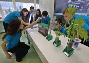 STEM център на два етажа отвори врати в столично училище (снимки)