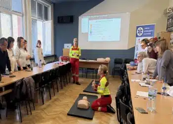 За първи път в Бургас - учители се учат да спасяват живот 7 За първи път в Бургас – учители се учат да спасяват живот