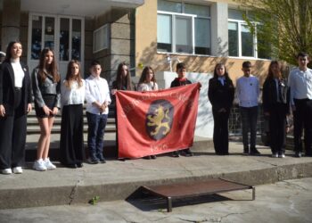 Ивайловград се поклони пред героите на Априлската епопея (снимки)
