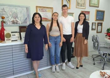 Ивайловград подкрепи зрелостниците в общината