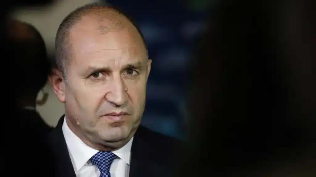 Радев е настоял пред Тръмп да отпаднат визите за българи 1 2